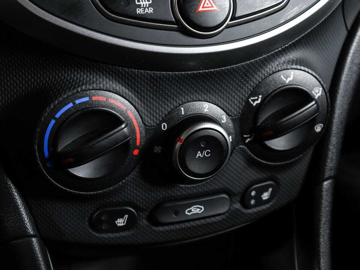 Купить Hyundai Solaris, 2016, 5 850 км, фото №13