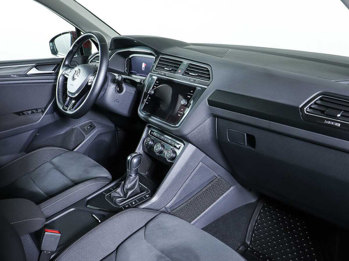 Купить Volkswagen Tiguan L, 2019, 122 491 км, фото №8