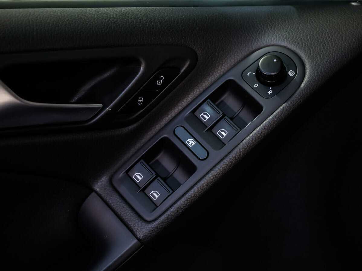 Купить Volkswagen Golf, 2012, 92 591 км, фото №17