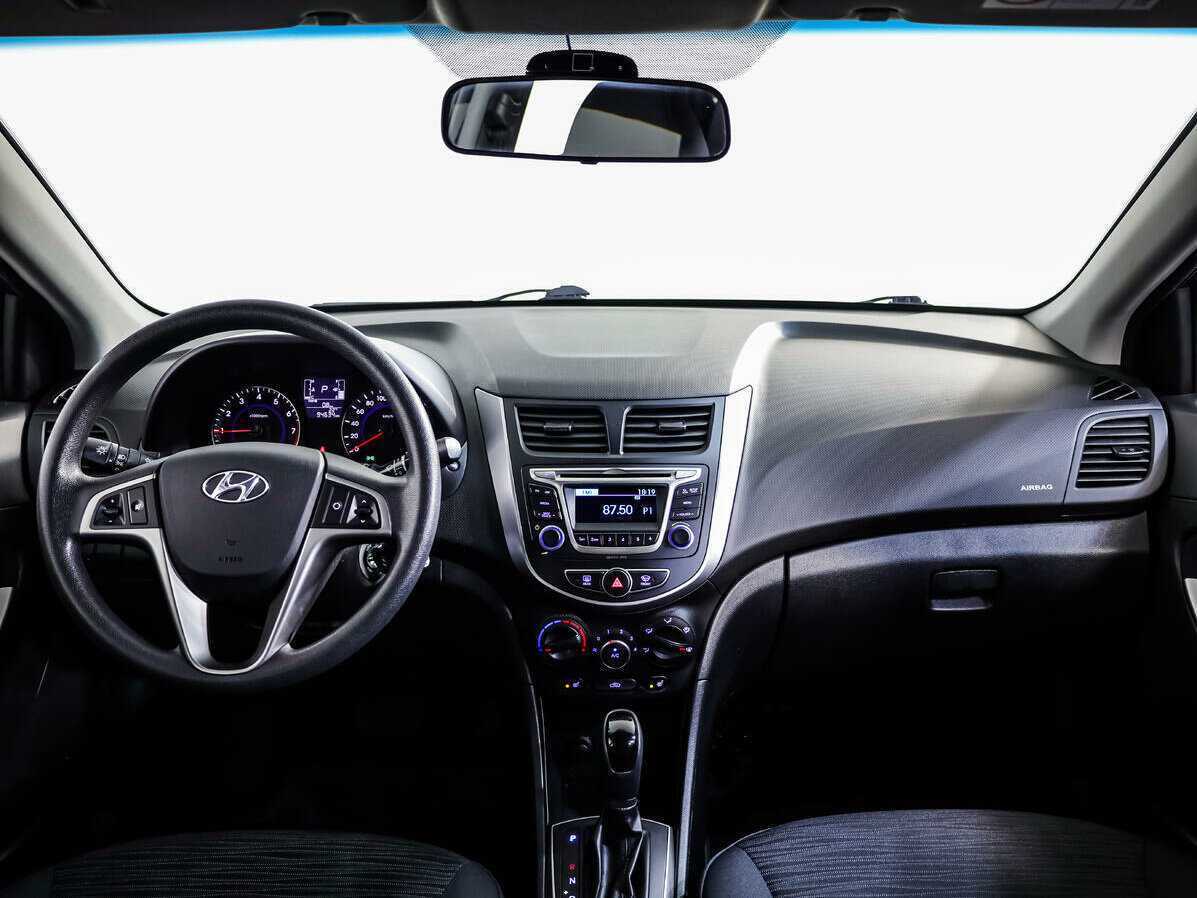 Купить Hyundai Solaris, 2015, 94 634 км, фото №9