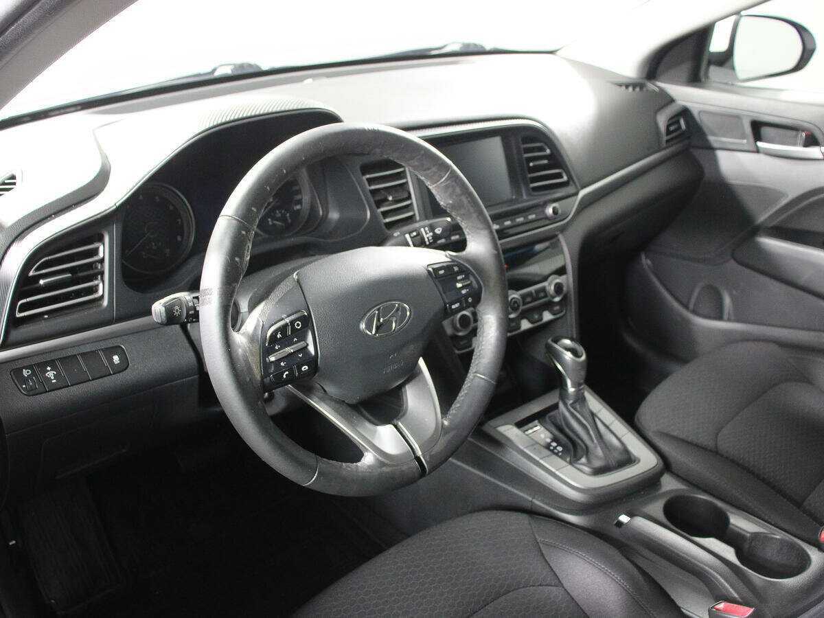 Купить Hyundai Elantra, 2020, 142 837 км, фото №11