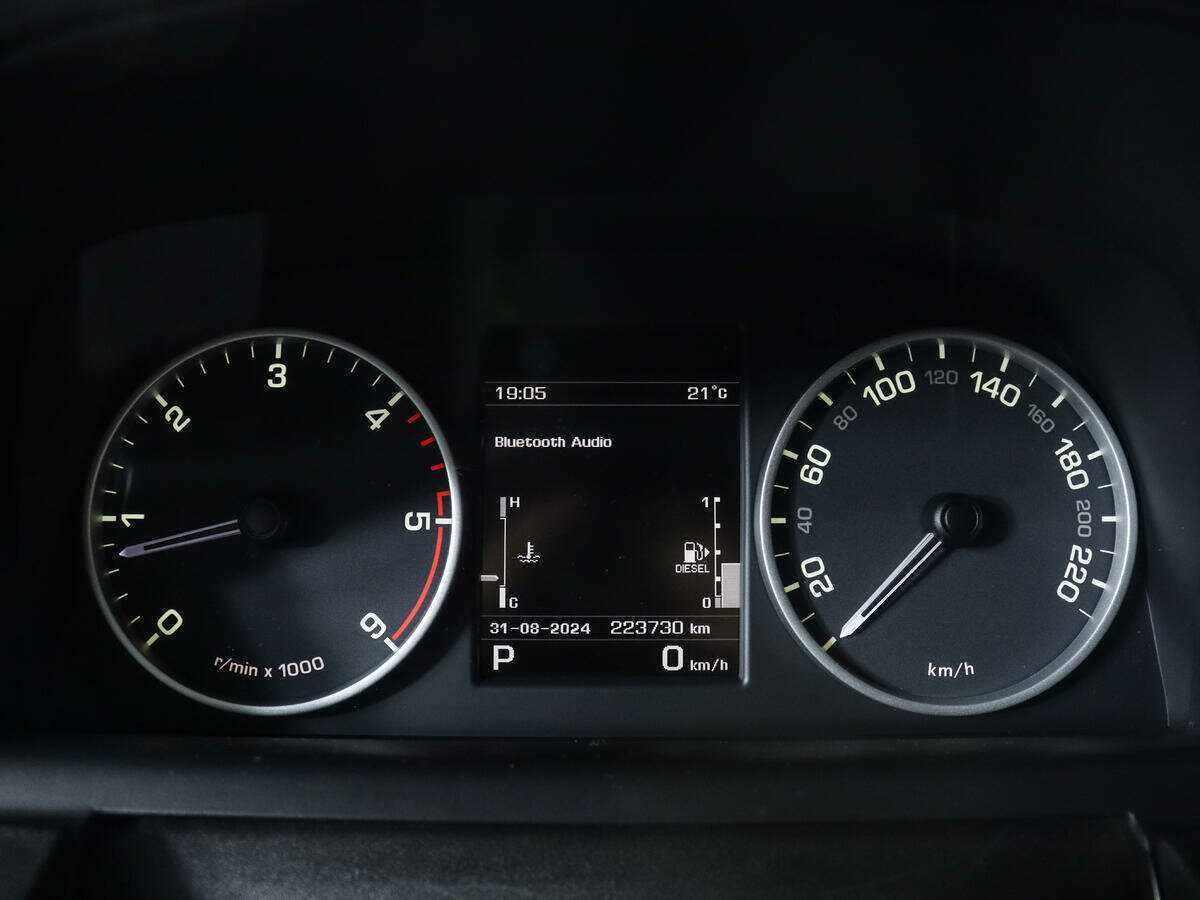 Купить Land Rover Discovery, 2013, 223 729 км, фото №11