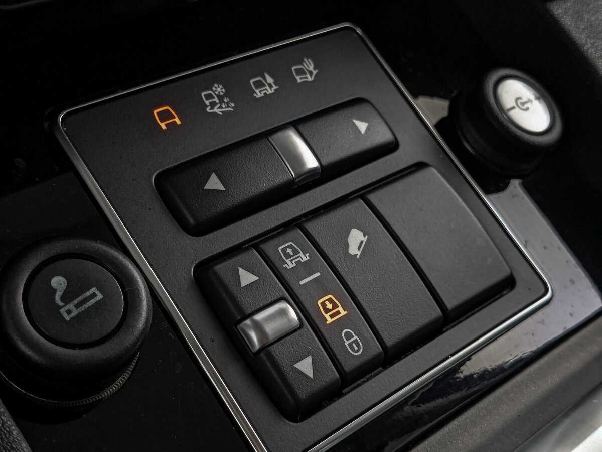 Купить Land Rover Discovery, 2014, 280 601 км, фото №22