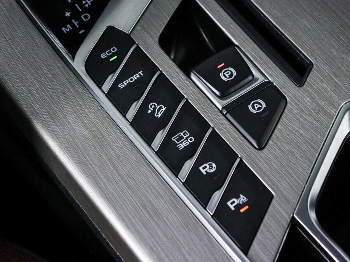 Купить Geely Coolray, 2023, 66 647 км, фото №17