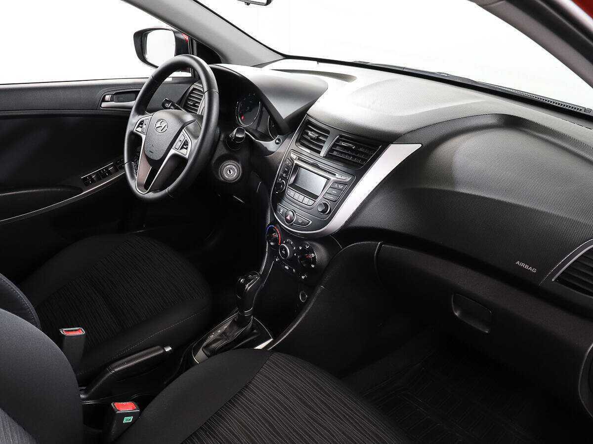 Купить Hyundai Solaris, 2014, 121 327 км, фото №9