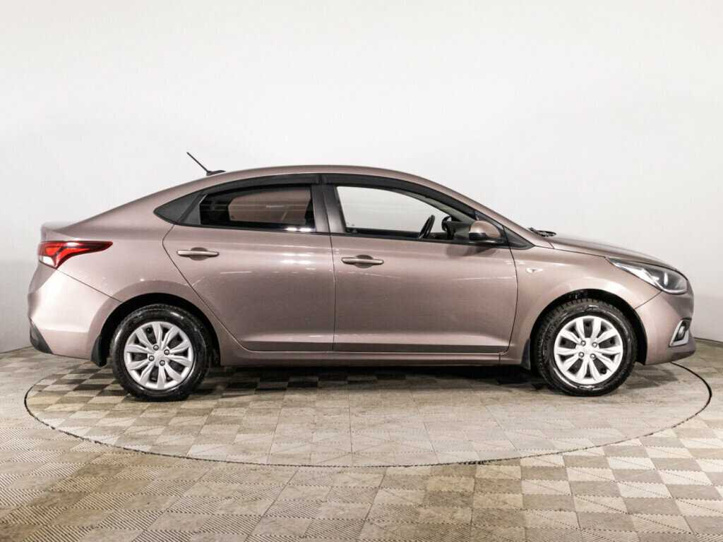 Купить Hyundai Solaris, 2018, 69 341 км, фото №4