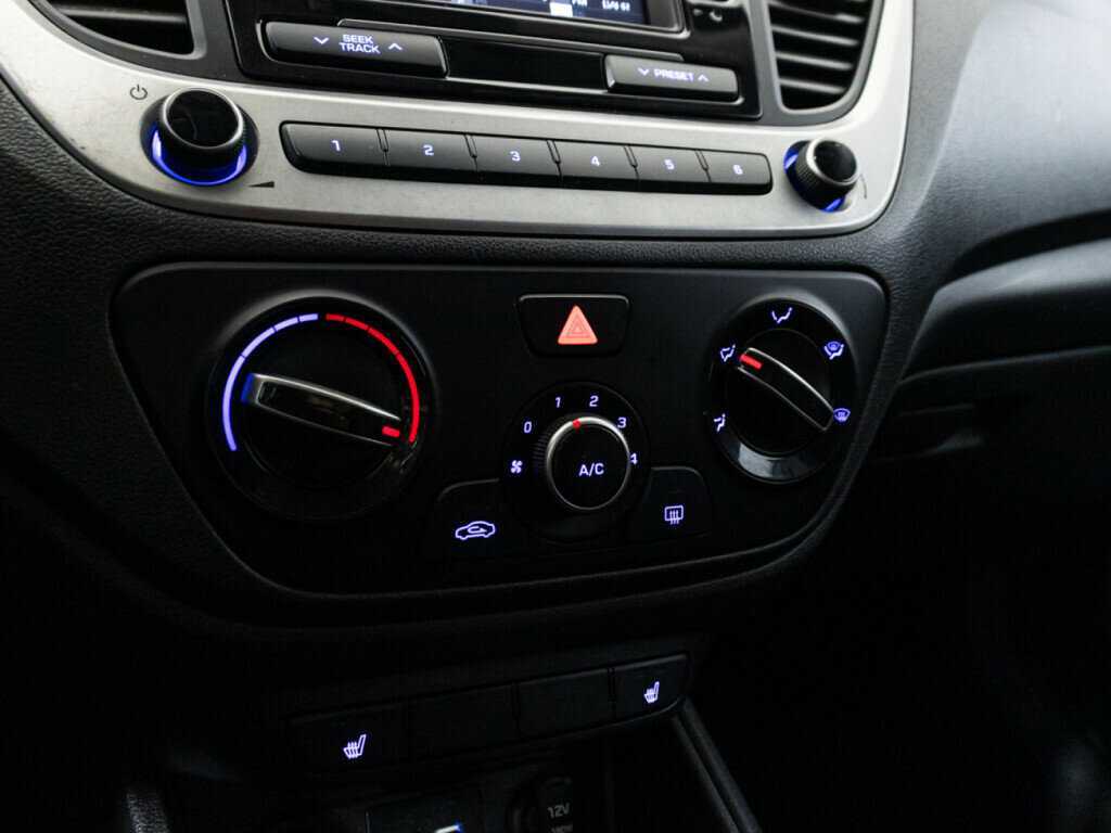 Купить Hyundai Solaris, 2019, 89 965 км, фото №16