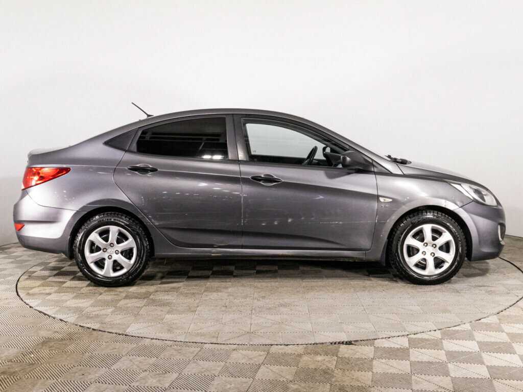 Купить Hyundai Solaris, 2013, 188 971 км, фото №4