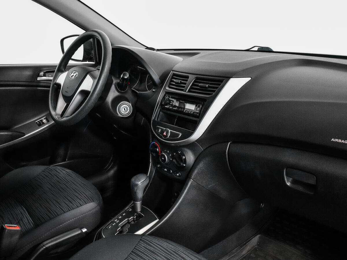 Купить Hyundai Solaris, 2016, 82 559 км, фото №11