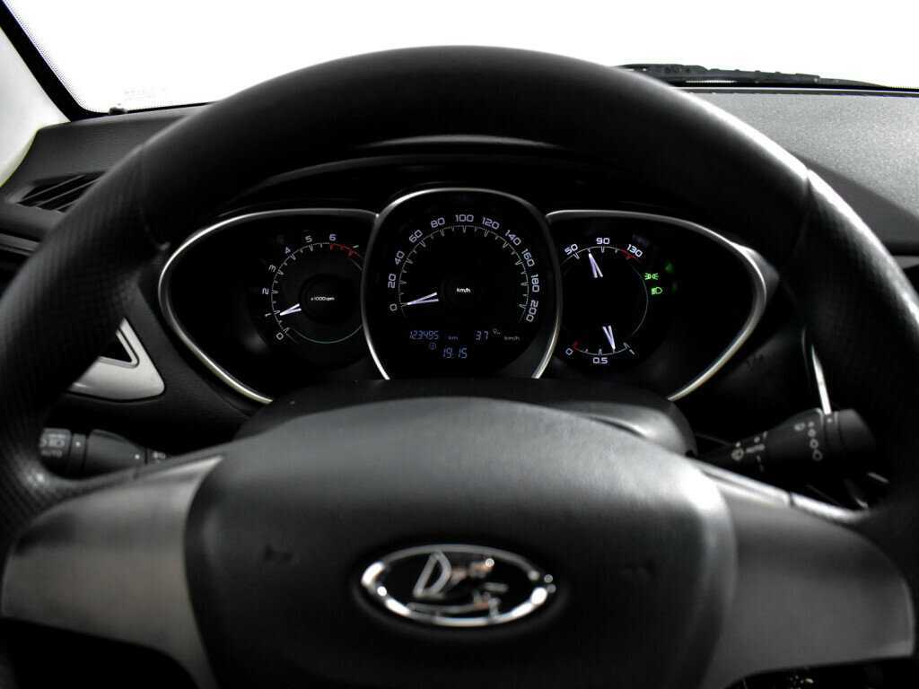 Купить Lada (ВАЗ) Vesta, 2016, 124 000 км, фото №17