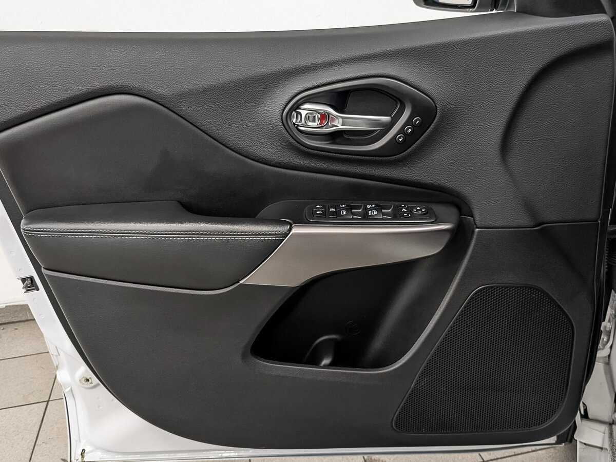 Купить Jeep Cherokee, 2019, 54 809 км, фото №18