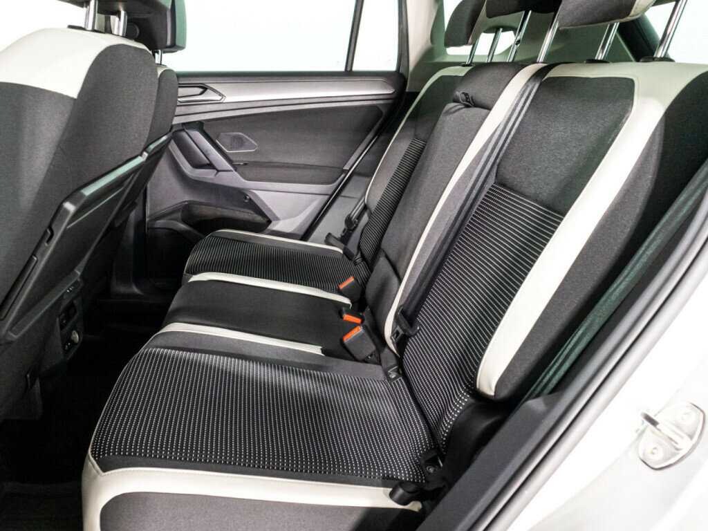 Купить Volkswagen Tiguan, 2019, 124 114 км, фото №10