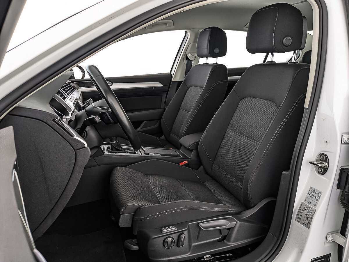 Купить Volkswagen Passat, 2019, 88 389 км, фото №20