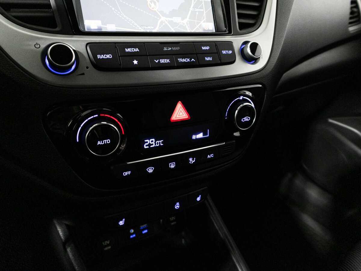 Купить Hyundai Solaris, 2017, 157 026 км, фото №17