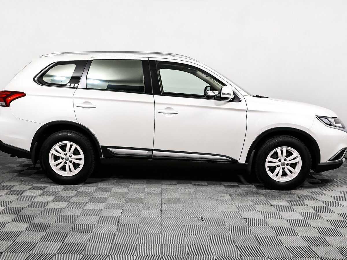 Купить Mitsubishi Outlander, 2017, 77 336 км, фото №4