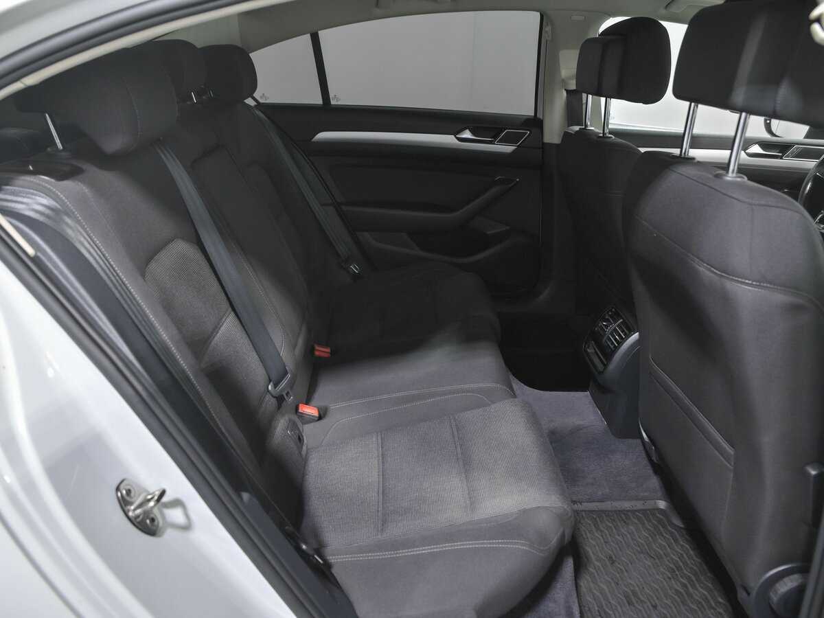 Купить Volkswagen Passat, 2015, 183 172 км, фото №16