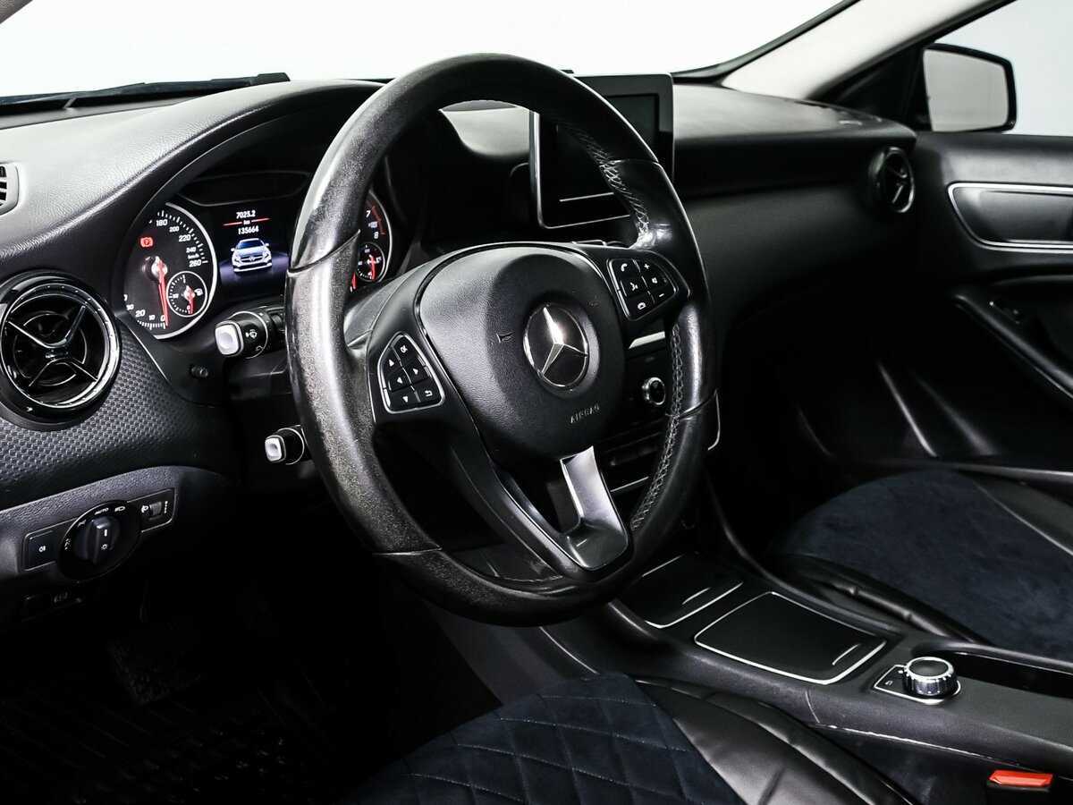 Купить Mercedes-Benz A-Класс 180, 2017, 130 000 км, фото №12