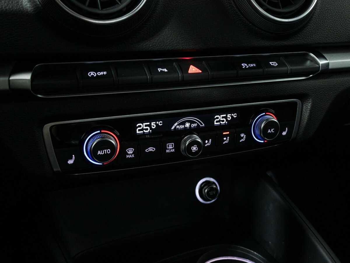 Купить Audi A3, 2019, 53 635 км, фото №15
