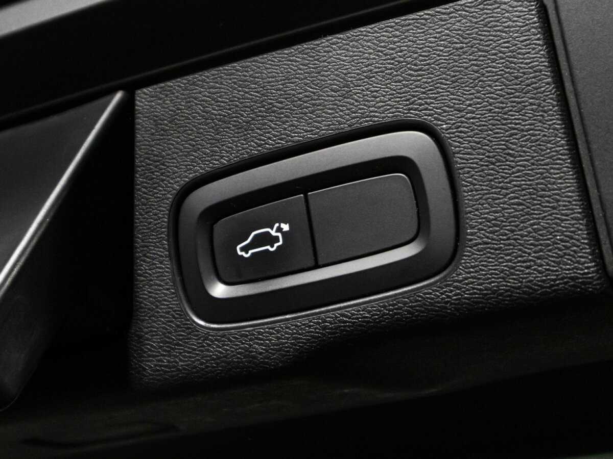Купить Volvo XC60, 2019, 175 945 км, фото №16