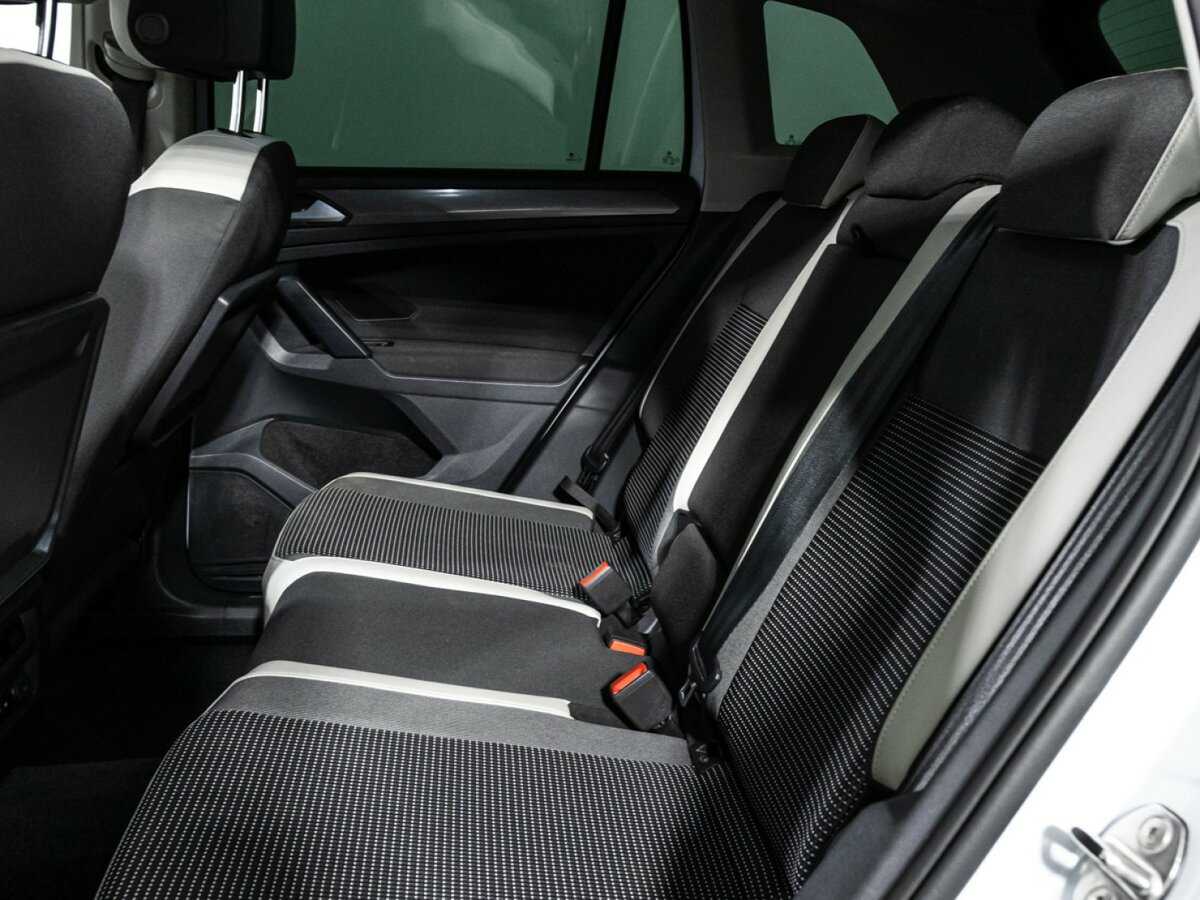 Купить Volkswagen Tiguan, 2019, 129 327 км, фото №10