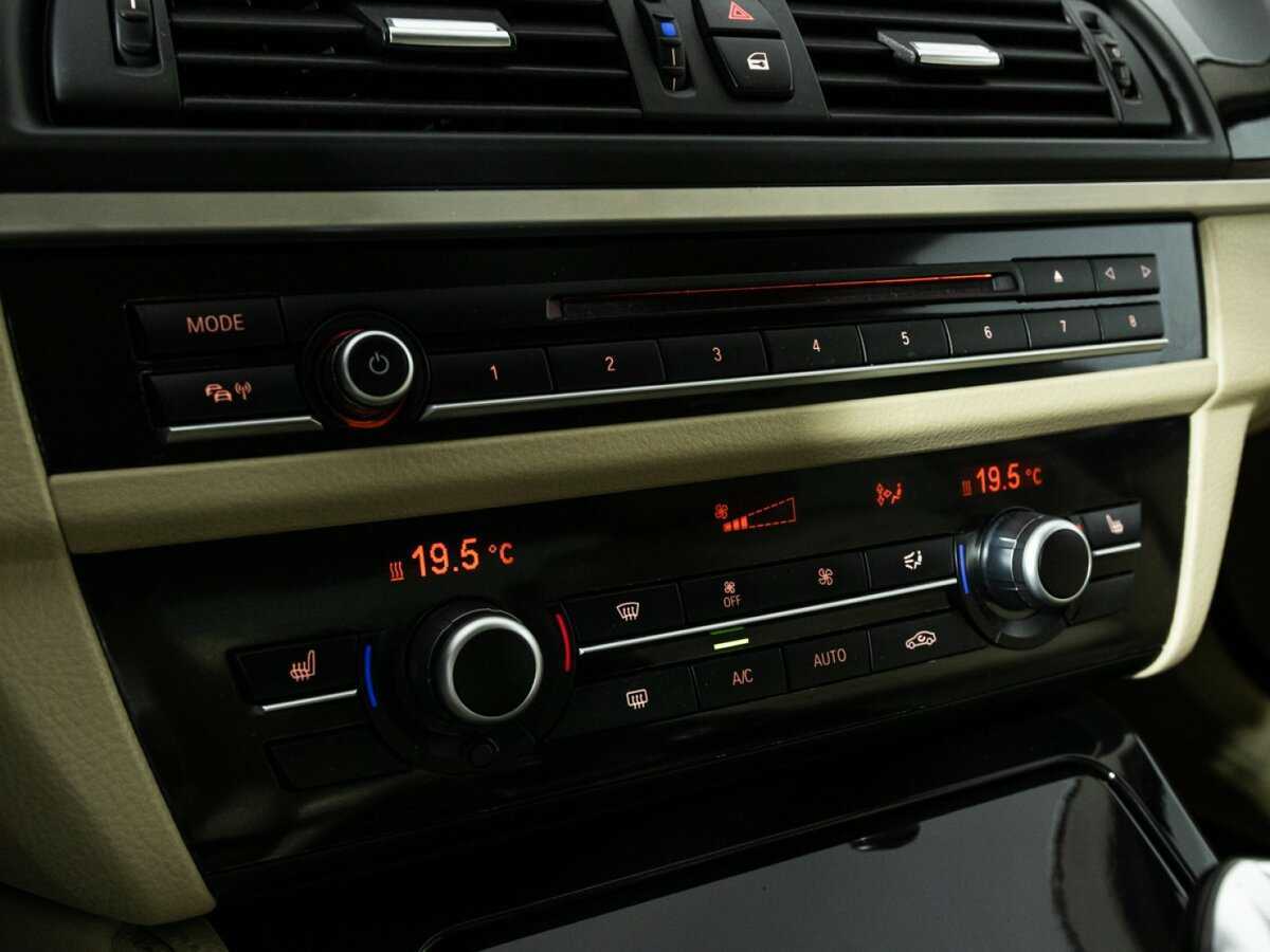 Купить BMW 5 серии 520i, 2014, 132 433 км, фото №18