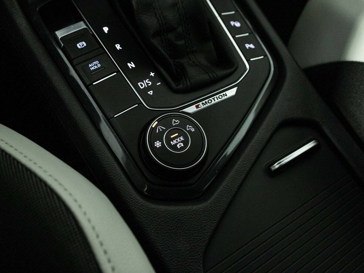 Купить Volkswagen Tiguan, 2018, 131 515 км, фото №19