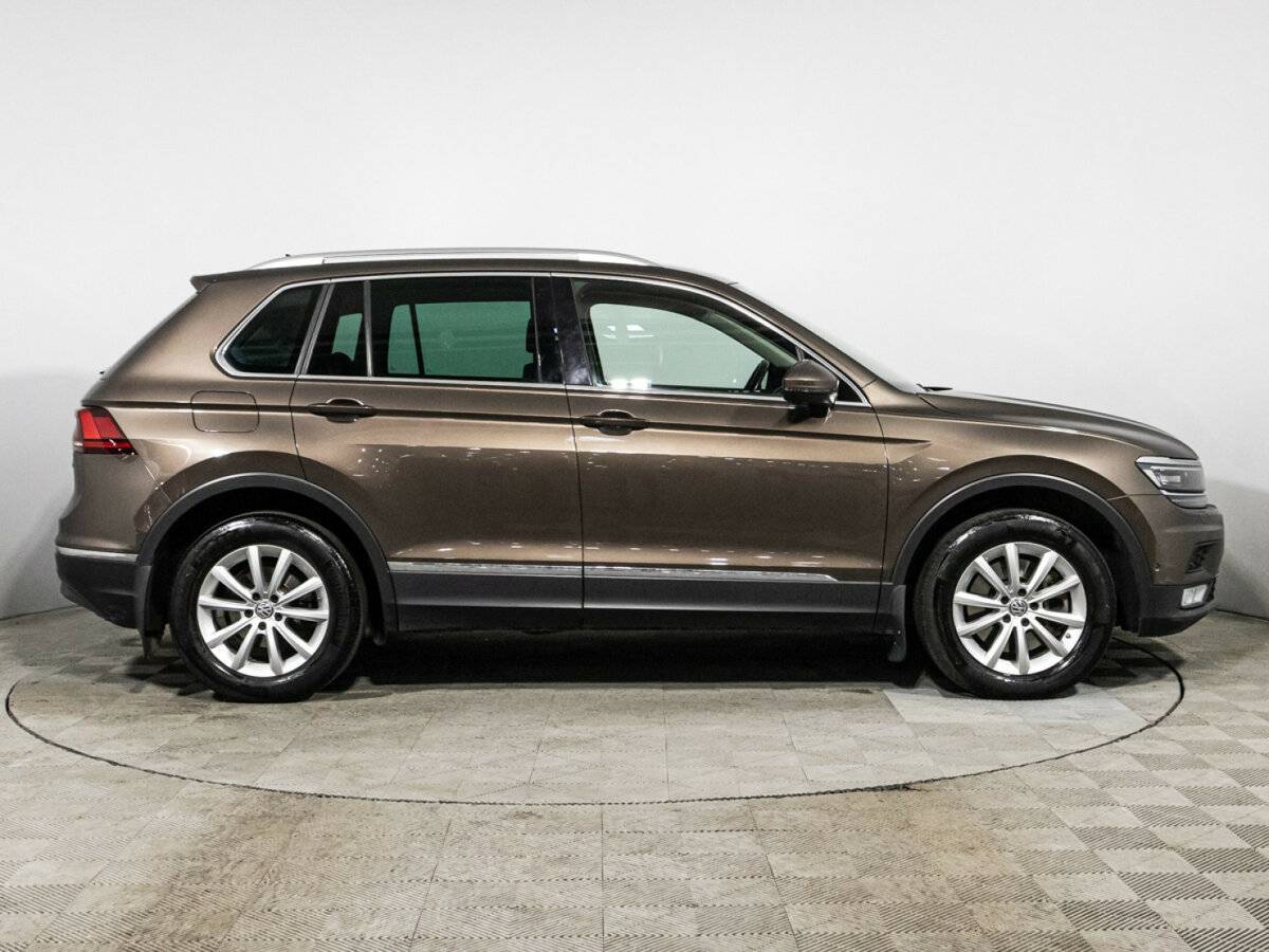 Купить Volkswagen Tiguan, 2017, 140 800 км, фото №4