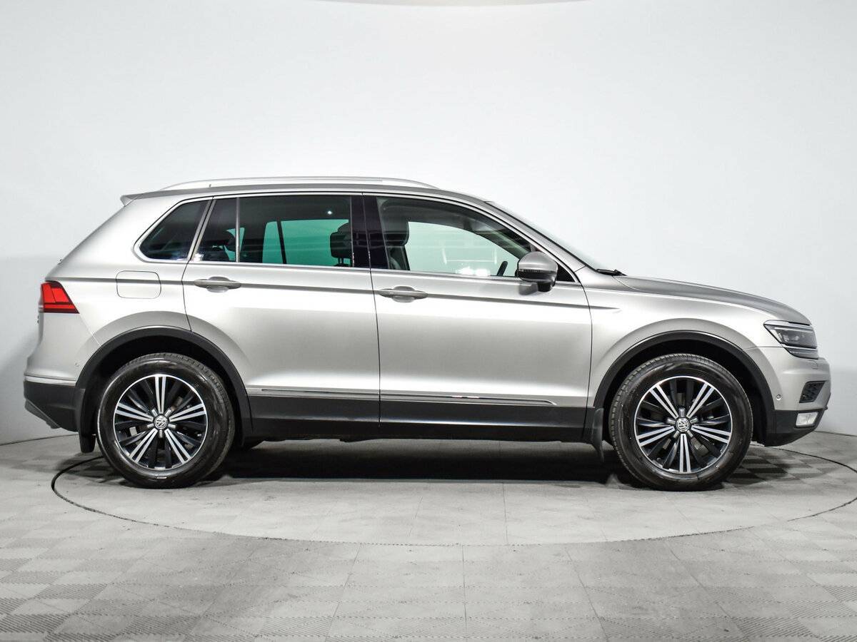 Купить Volkswagen Tiguan, 2017, 124 553 км, фото №4