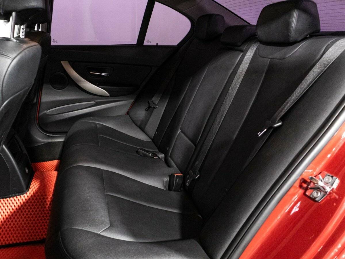 Купить BMW 3 серии 320i, 2012, 265 266 км, фото №10