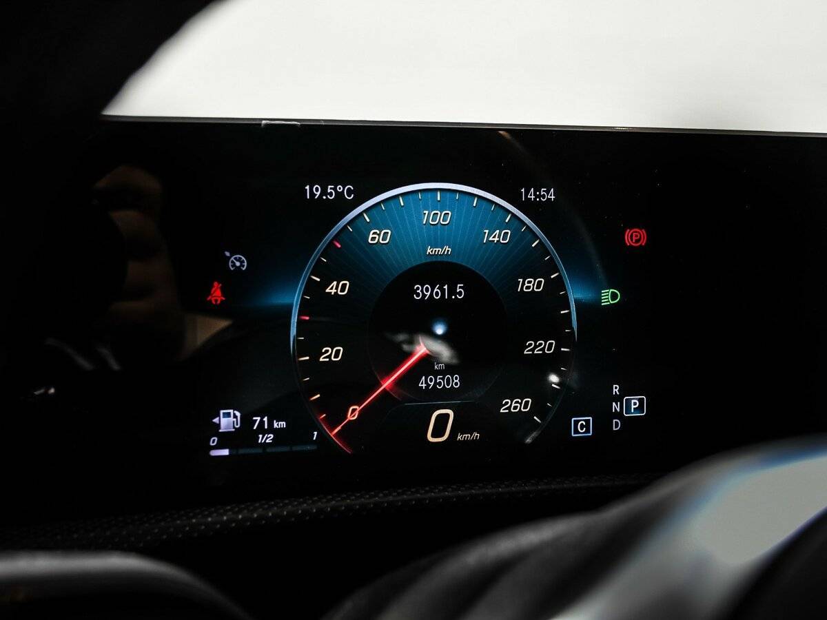 Купить Mercedes-Benz CLA 200, 2020, 49 512 км, фото №10