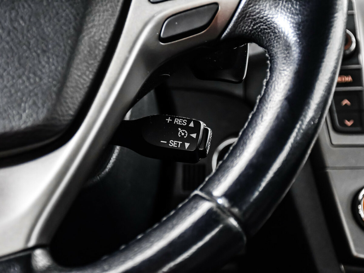 Купить Toyota Avensis III Рестайлинг, 2012, 246 856 км, фото №15