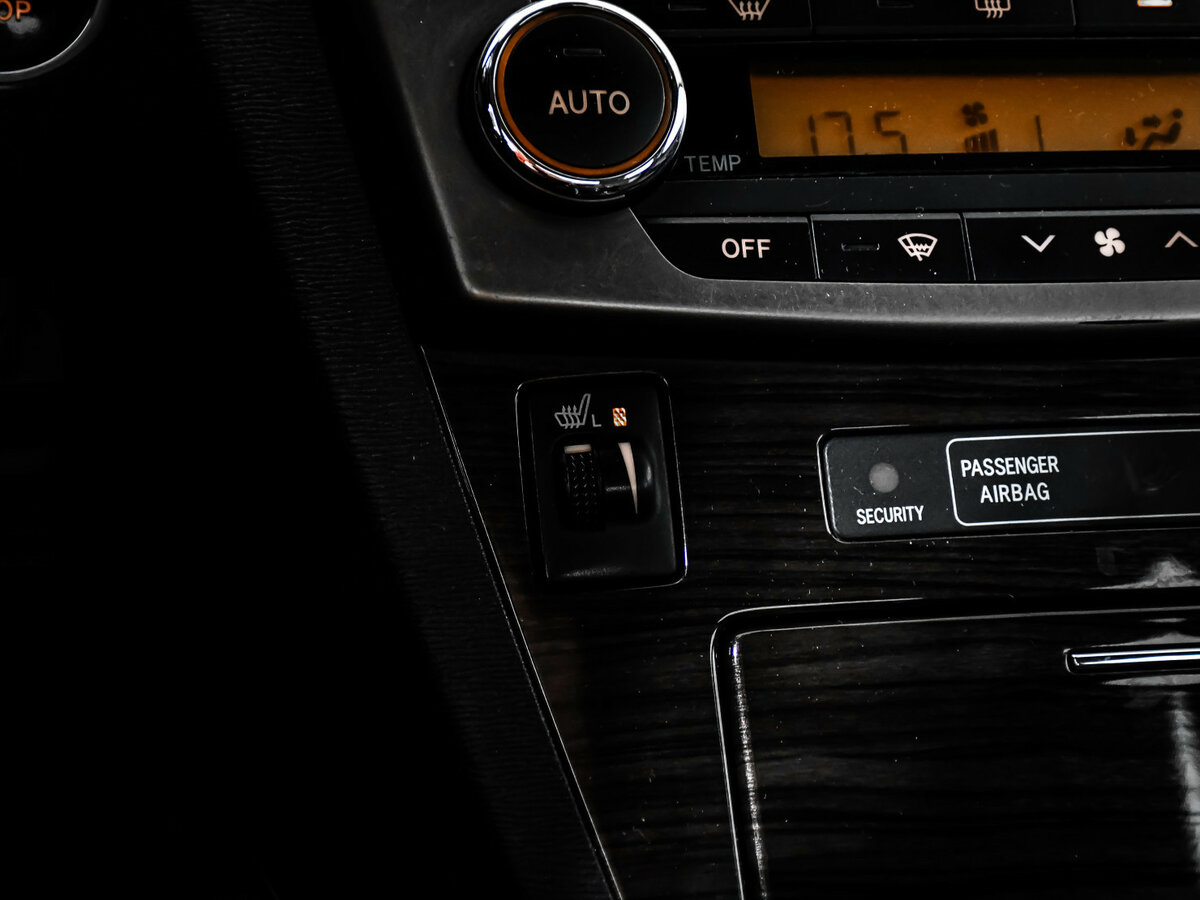 Купить Toyota Avensis III Рестайлинг, 2012, 246 856 км, фото №18