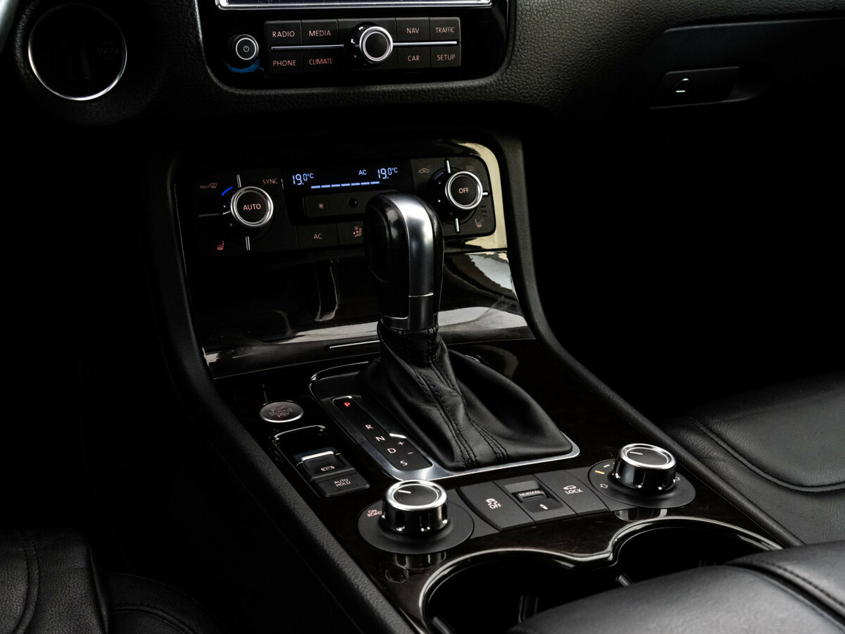 Купить Volkswagen Touareg II, 2012, 183 121 км, фото №12