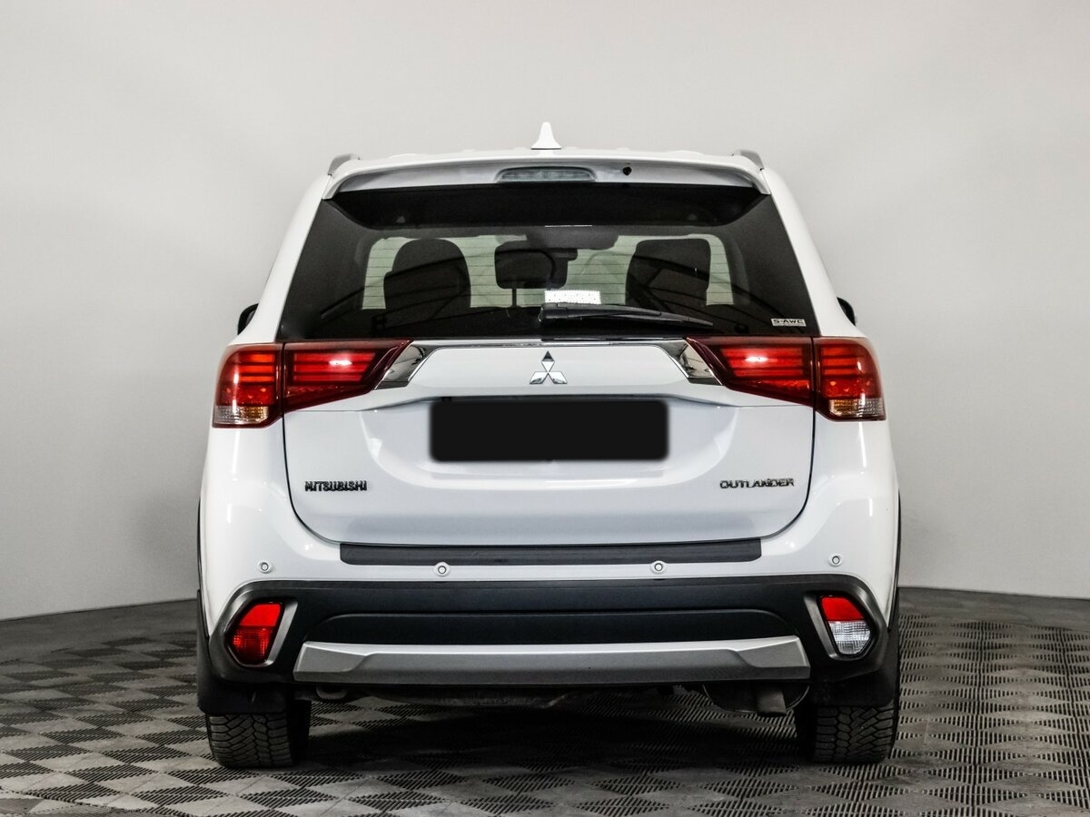 Купить Mitsubishi Outlander III Рестайлинг 2, 2017, 191 296 км, фото №5