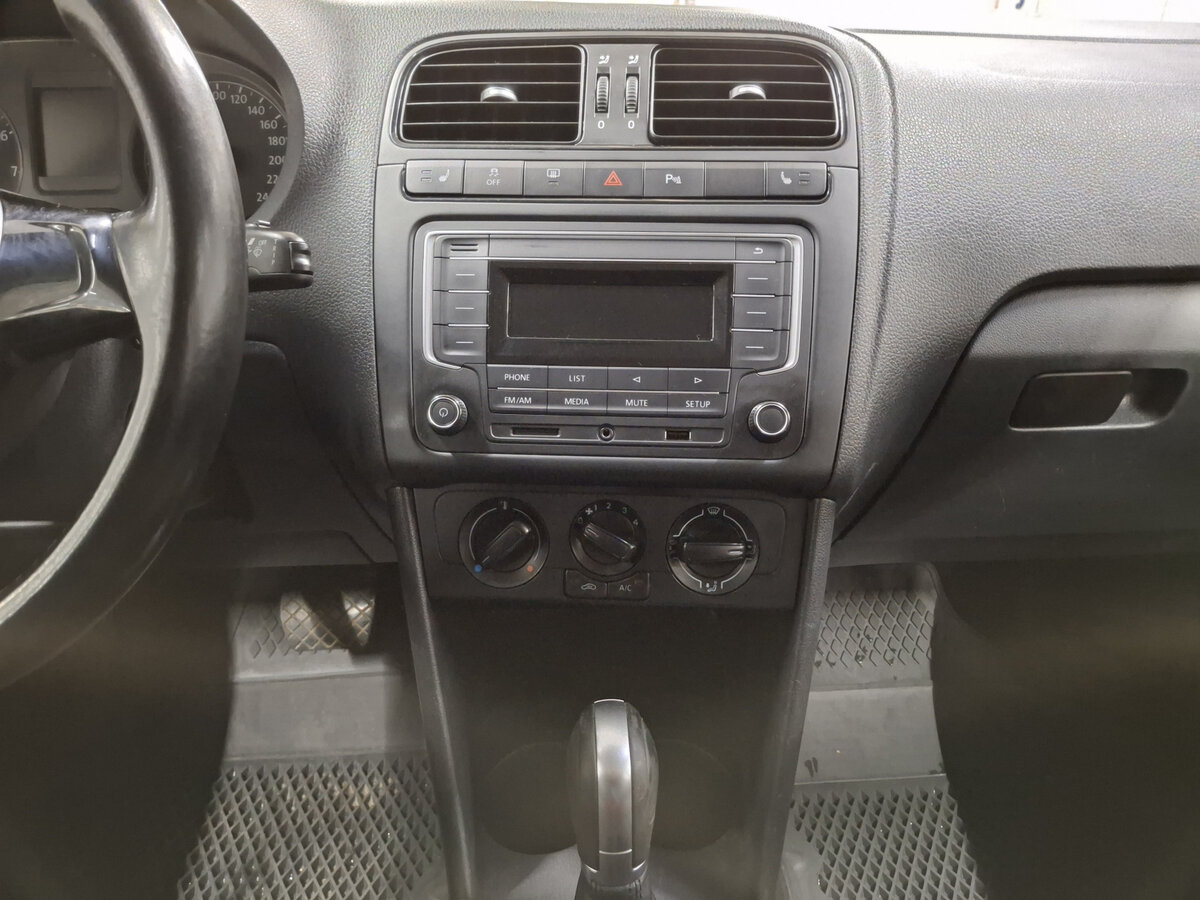 Купить Volkswagen Polo V Рестайлинг, 2016, 197 623 км, фото №15