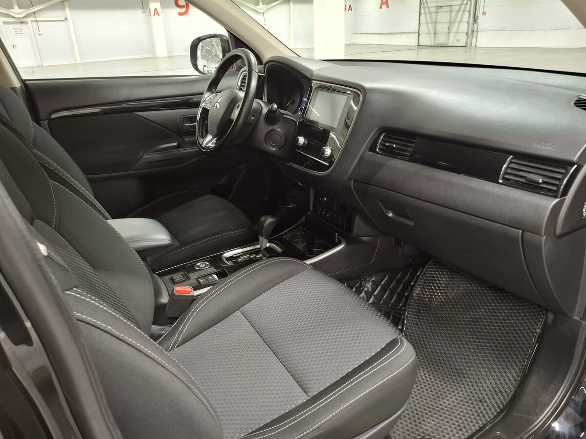 Купить Mitsubishi Outlander III Рестайлинг 3, 2020, 121 303 км, фото №11