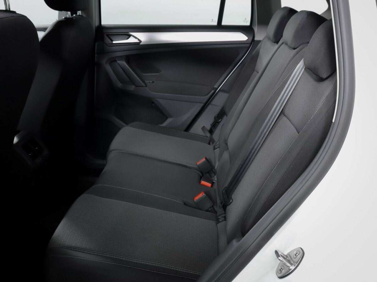 Купить Volkswagen Tiguan II Рестайлинг, 2020, 57 375 км, фото №10
