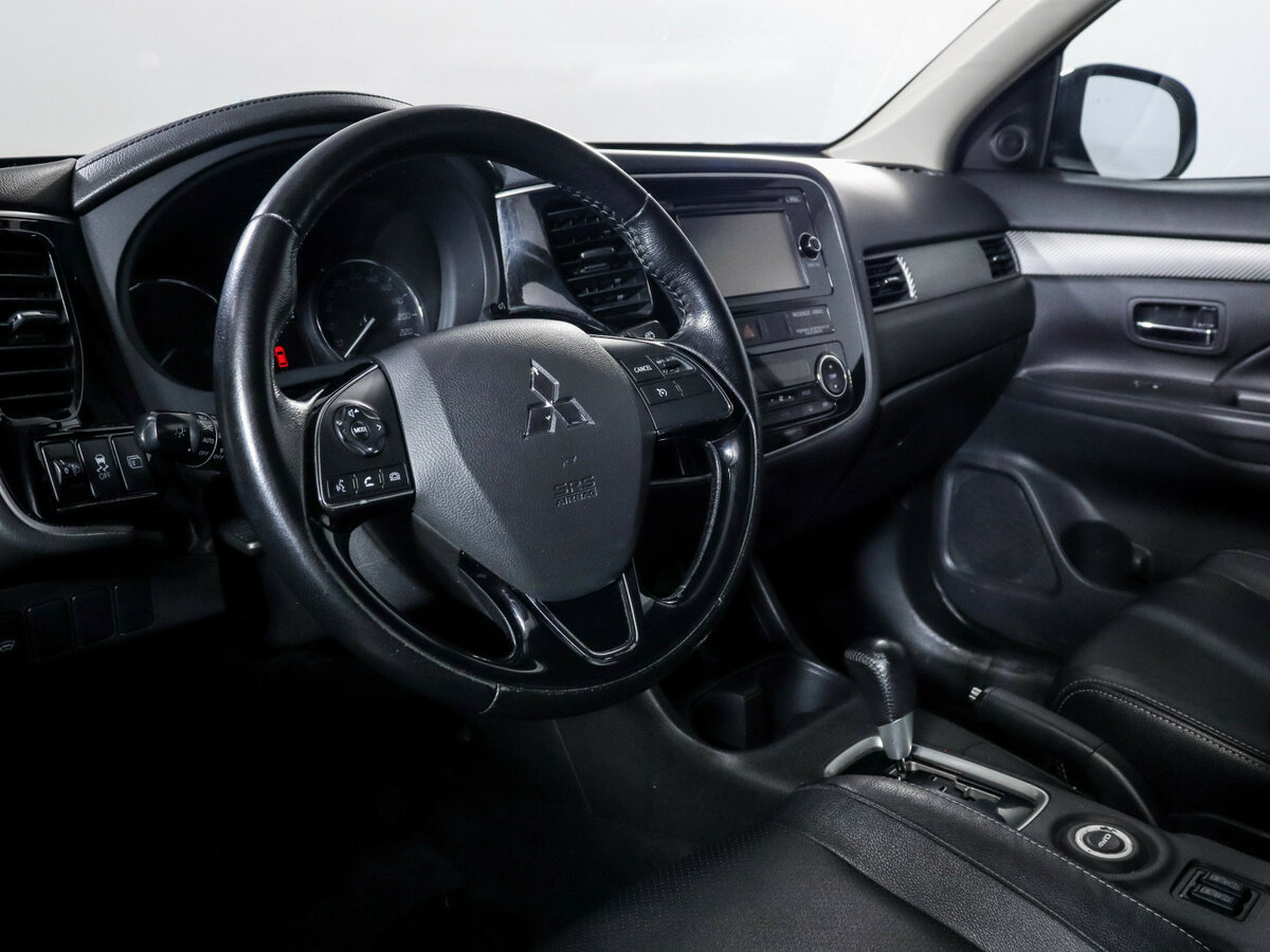Купить Mitsubishi Outlander III Рестайлинг 2, 2015, 189 098 км, фото №14