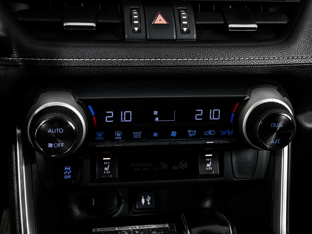 Купить Toyota RAV4 V (XA50), 2019, 89 800 км, фото №18