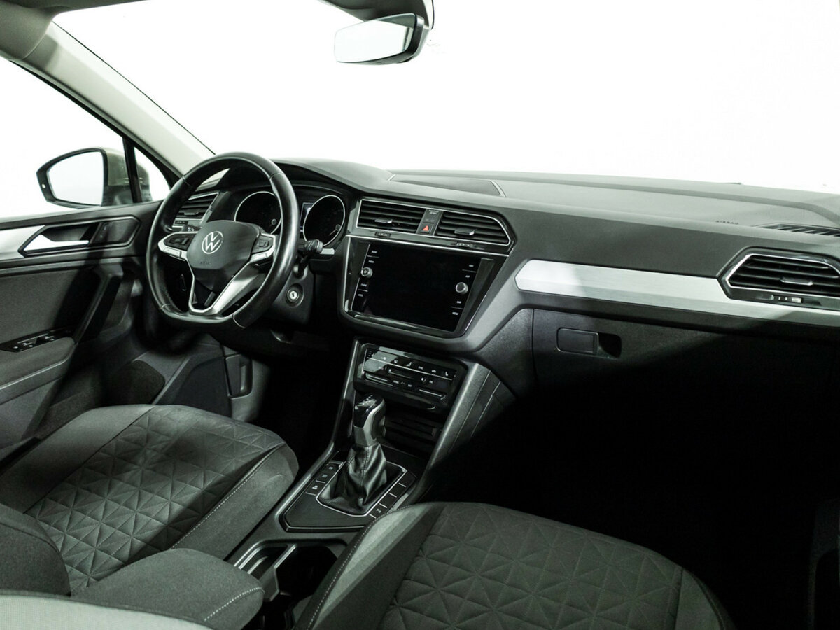 Купить Volkswagen Tiguan II Рестайлинг, 2021, 94 592 км, фото №9