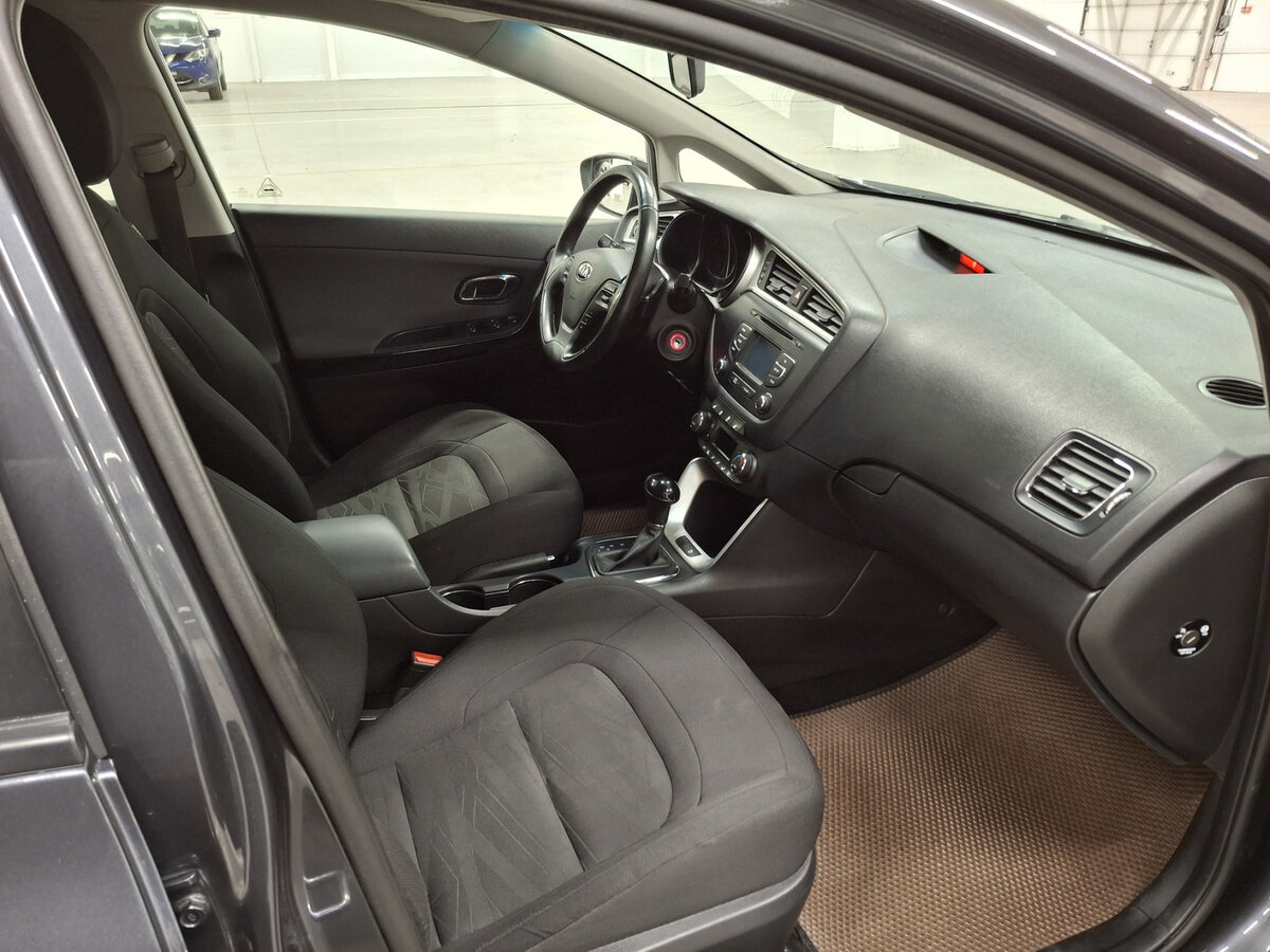 Купить Kia Ceed II Рестайлинг, 2018, 181 461 км, фото №11