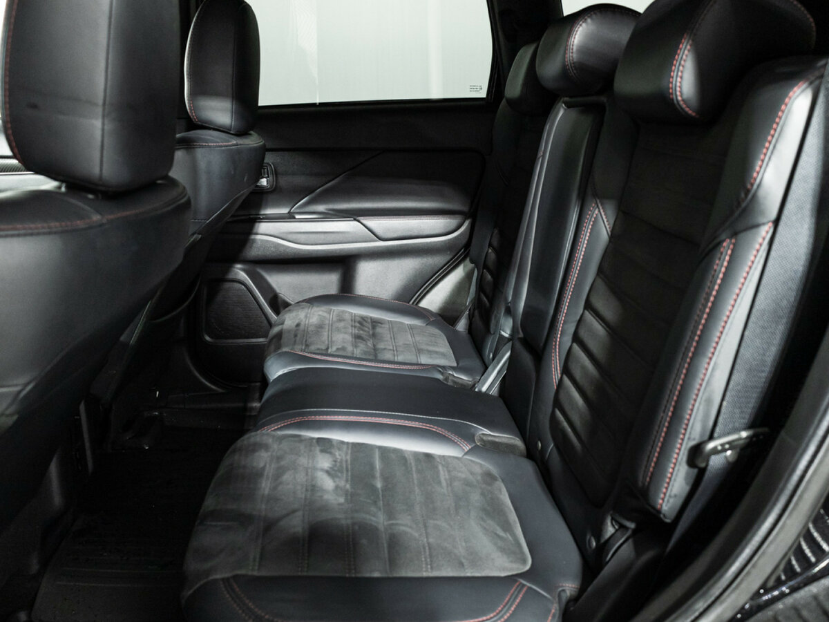 Купить Mitsubishi Outlander III Рестайлинг 3, 2020, 201 777 км, фото №10