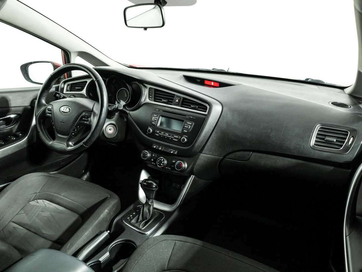 Купить Kia Ceed II Рестайлинг, 2016, 65 800 км, фото №9